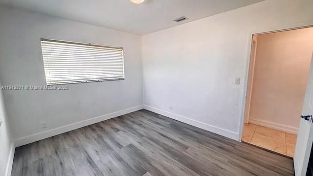 For Rent: $3,700 (3 beds, 2 baths, 1125 Square Feet)