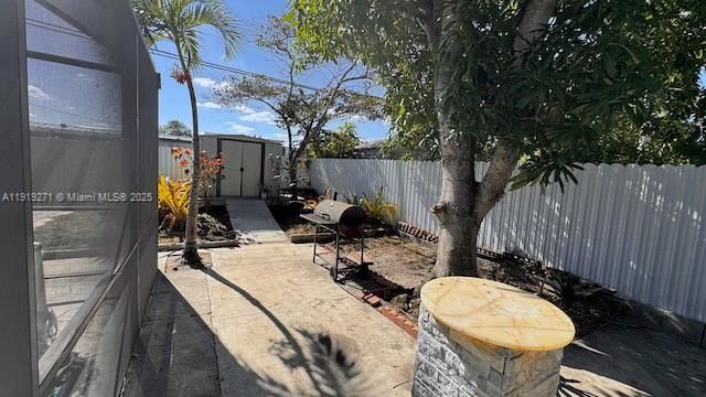 For Rent: $3,700 (3 beds, 2 baths, 1125 Square Feet)