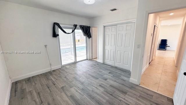 For Rent: $3,700 (3 beds, 2 baths, 1125 Square Feet)