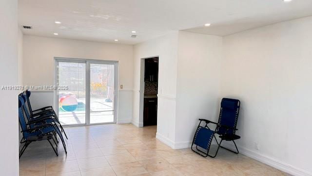 For Rent: $3,700 (3 beds, 2 baths, 1125 Square Feet)