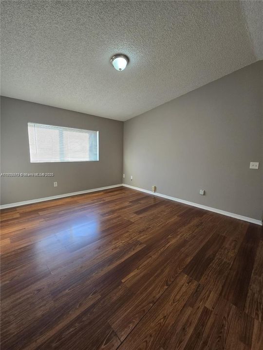 В аренду: $1,750 (1 спален, 1 ванн, 659 Квадратных фут)