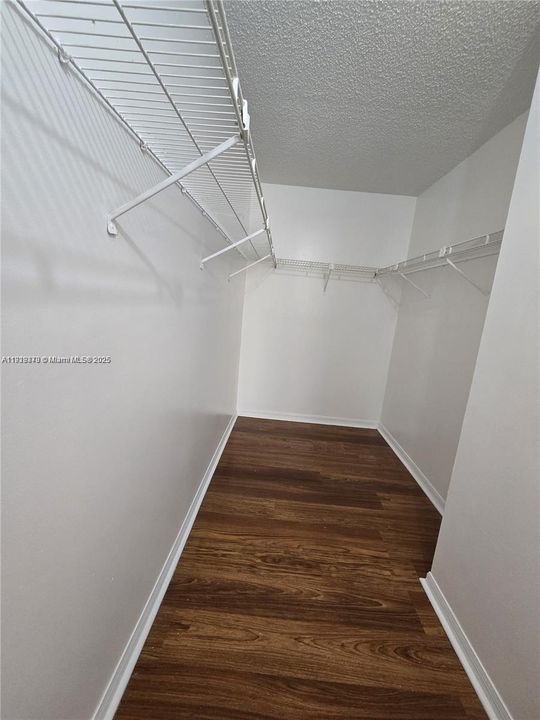 В аренду: $1,750 (1 спален, 1 ванн, 659 Квадратных фут)