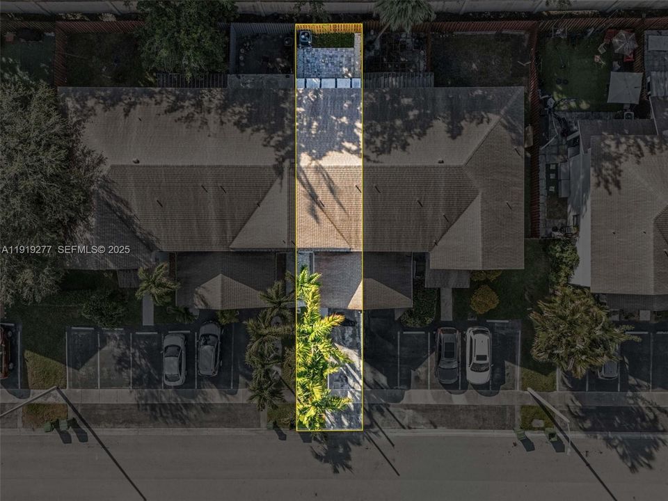 For Sale: $425,000 (2 beds, 2 baths, 1223 Square Feet)