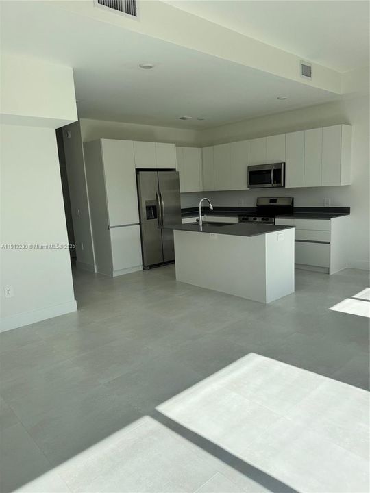 For Rent: $2,800 (4 beds, 2 baths, 0 Square Feet)