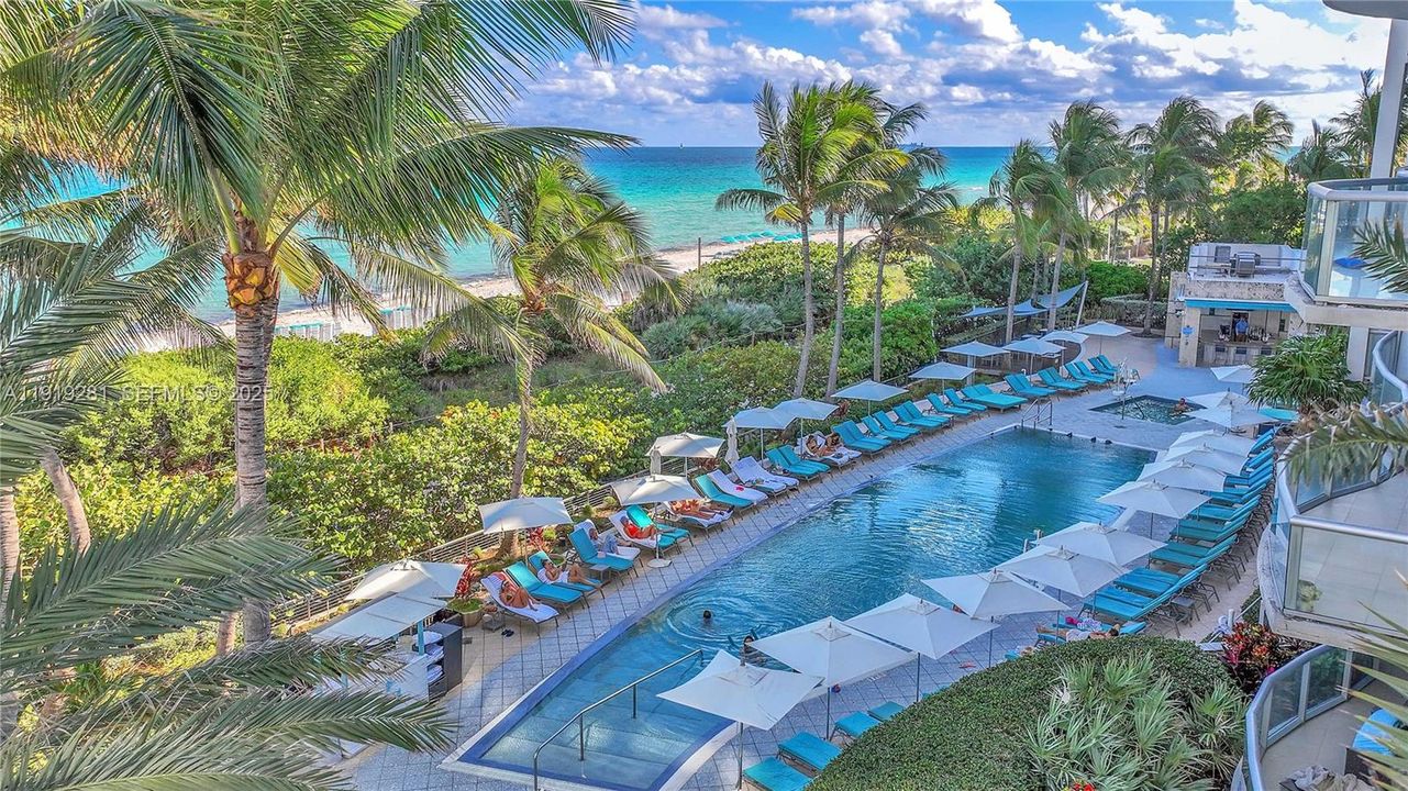 For Rent: $6,000 (1 beds, 1 baths, 960 Square Feet)