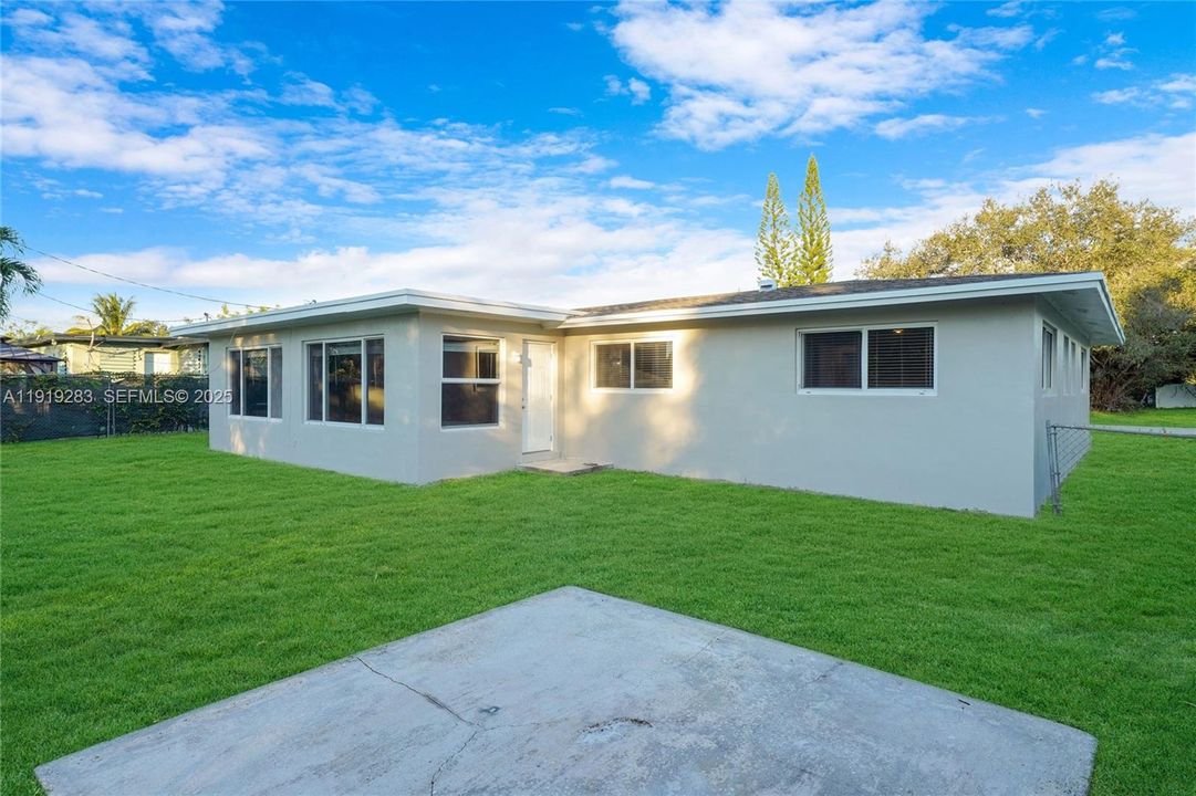 На продажу: $485,000 (3 спален, 2 ванн, 1778 Квадратных фут)