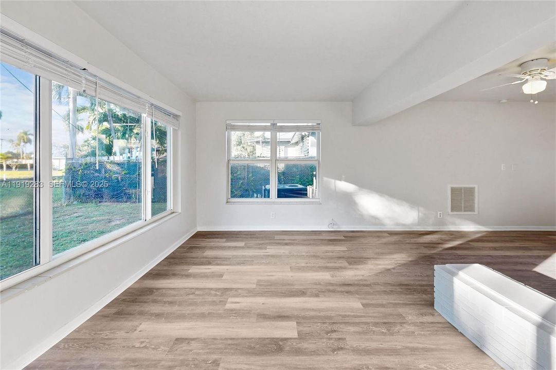 На продажу: $485,000 (3 спален, 2 ванн, 1778 Квадратных фут)