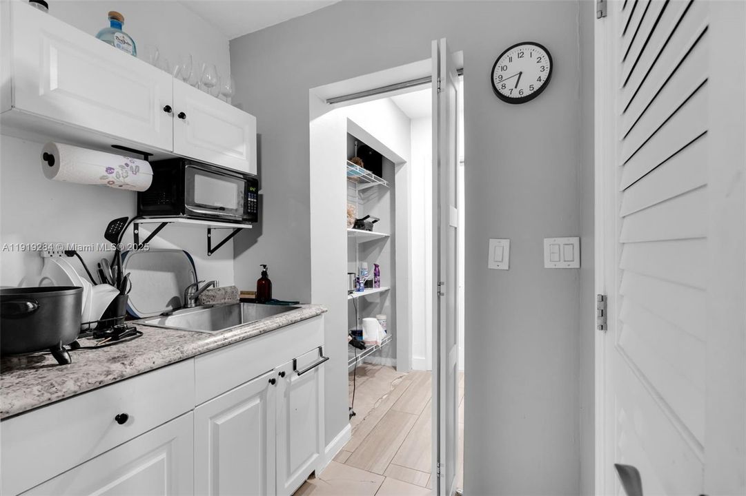 待售: $775,000 (3 贝兹, 2 浴室, 1931 平方英尺)