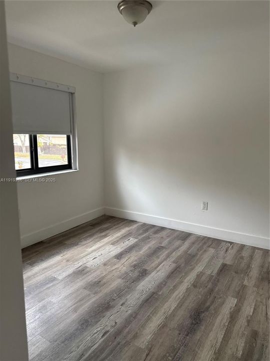 Activo con contrato: $4,199 (3 camas, 2 baños, 1903 Pies cuadrados)