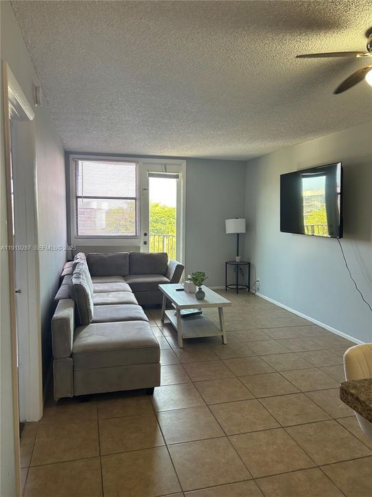 出租: $1,500 (1 贝兹, 1 浴室, 619 平方英尺)