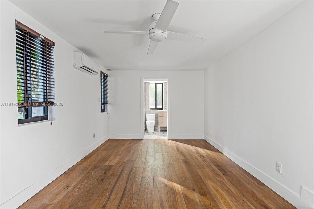 待售: $999,900 (3 贝兹, 3 浴室, 1673 平方英尺)