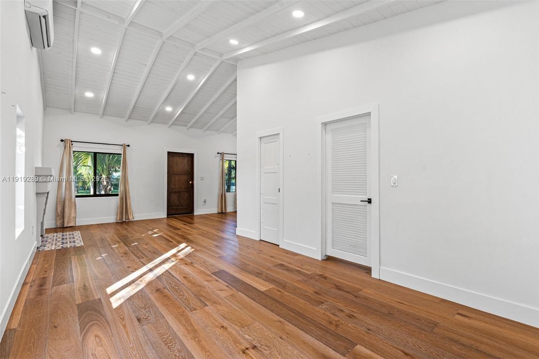 待售: $999,900 (3 贝兹, 3 浴室, 1673 平方英尺)