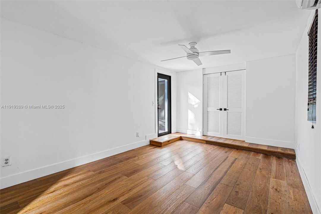 待售: $999,900 (3 贝兹, 3 浴室, 1673 平方英尺)