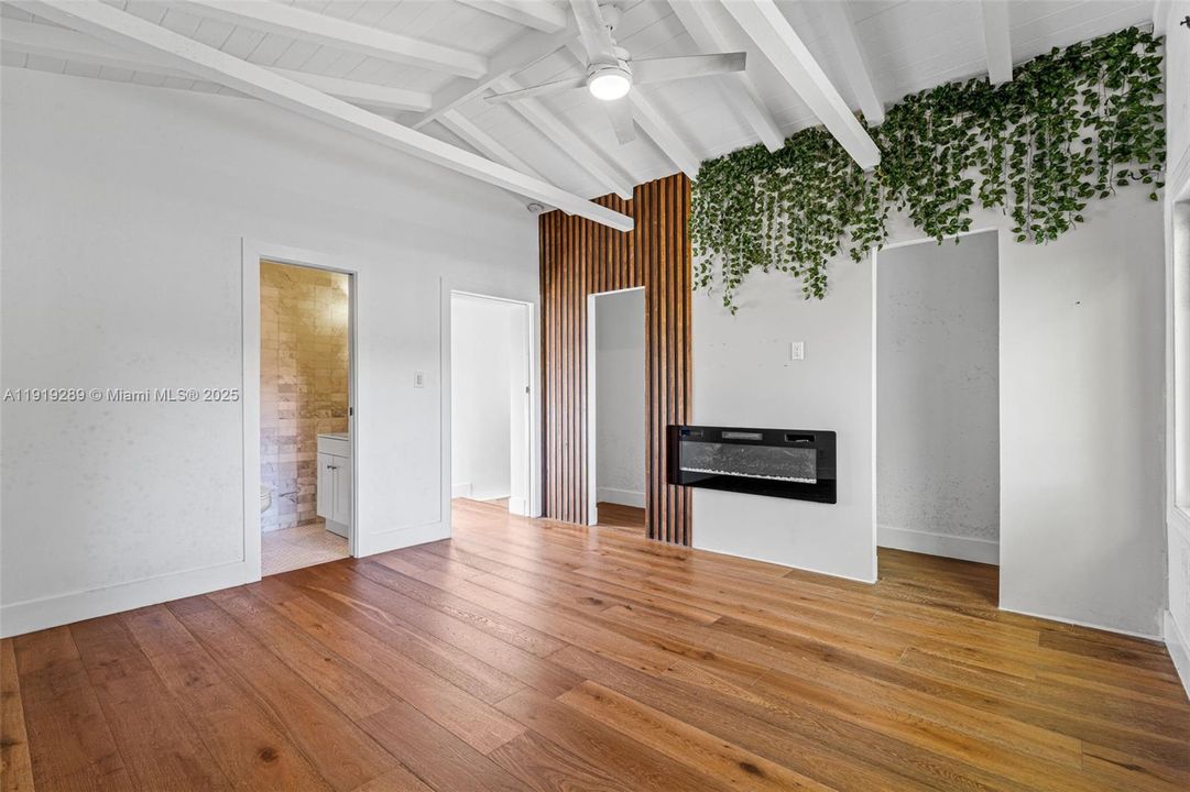 待售: $999,900 (3 贝兹, 3 浴室, 1673 平方英尺)