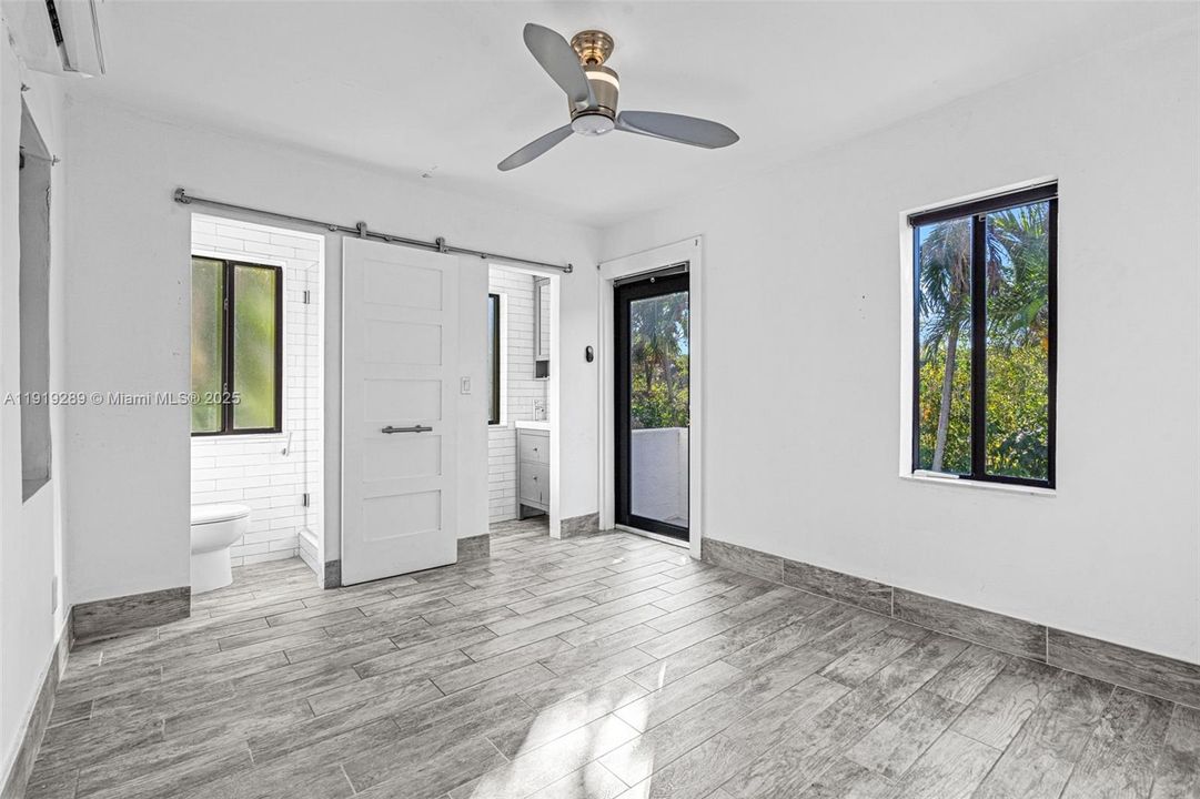 待售: $999,900 (3 贝兹, 3 浴室, 1673 平方英尺)