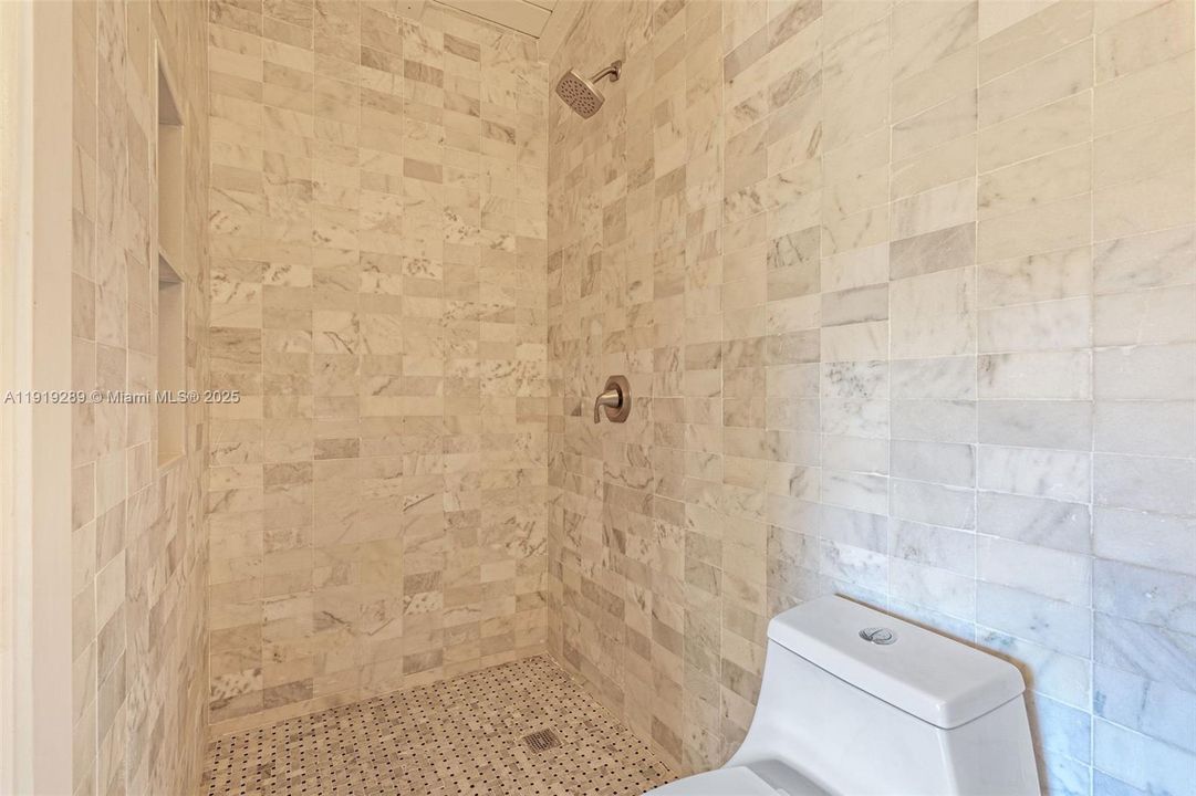 待售: $999,900 (3 贝兹, 3 浴室, 1673 平方英尺)