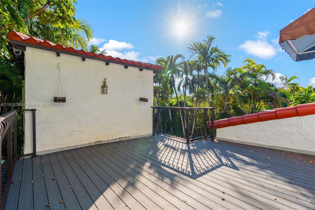 待售: $999,900 (3 贝兹, 3 浴室, 1673 平方英尺)