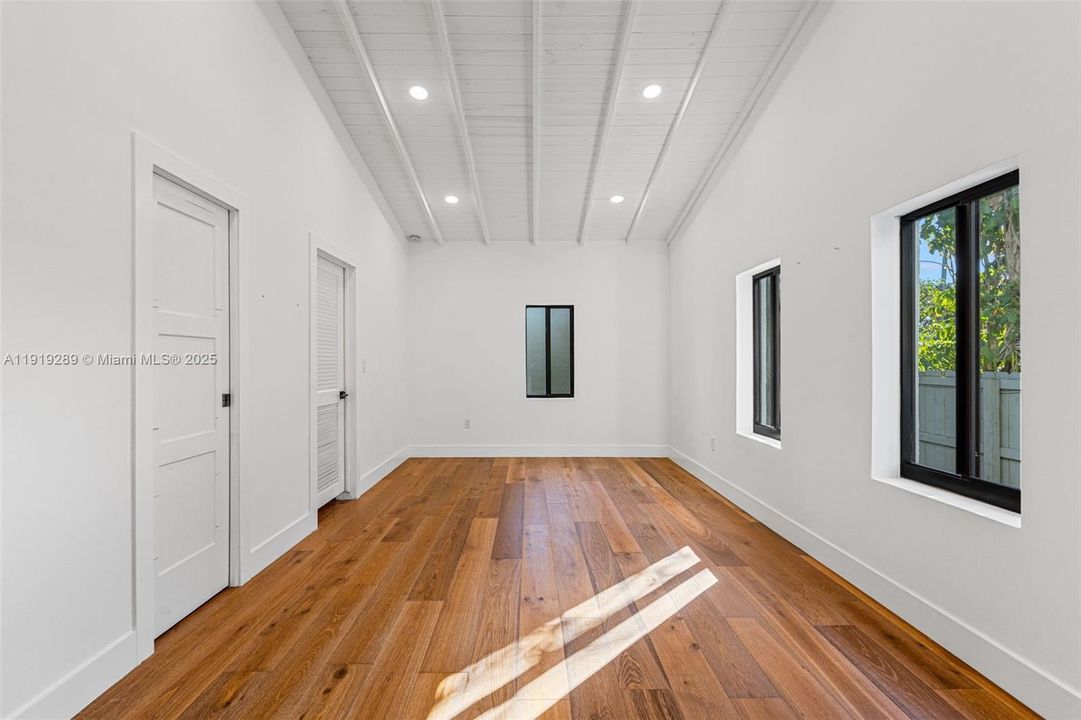 待售: $999,900 (3 贝兹, 3 浴室, 1673 平方英尺)