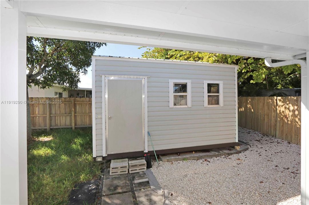 出租: $4,300 (3 贝兹, 2 浴室, 1296 平方英尺)