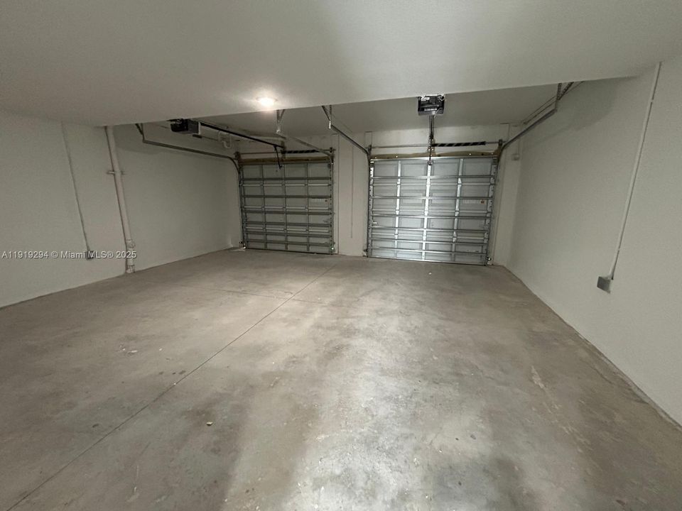 出租: $4,800 (4 贝兹, 3 浴室, 2153 平方英尺)