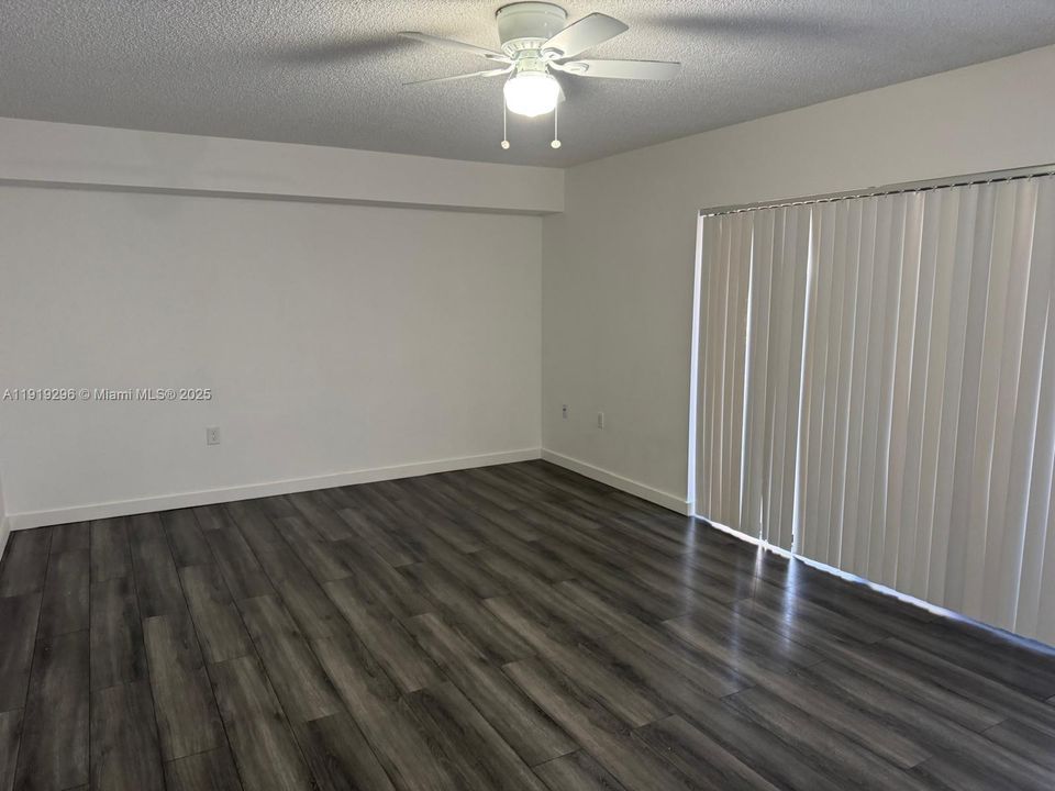 На продажу: $260,000 (2 спален, 2 ванн, 0 Квадратных фут)