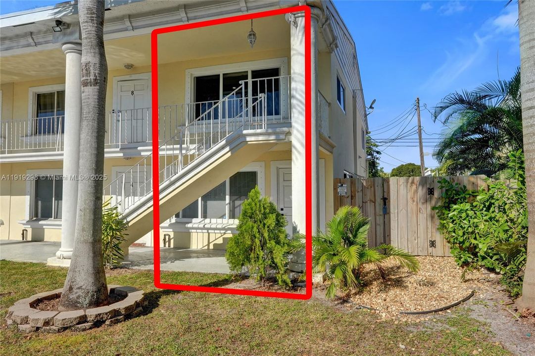 For Sale: $390,000 (2 beds, 1 baths, 1080 Square Feet)