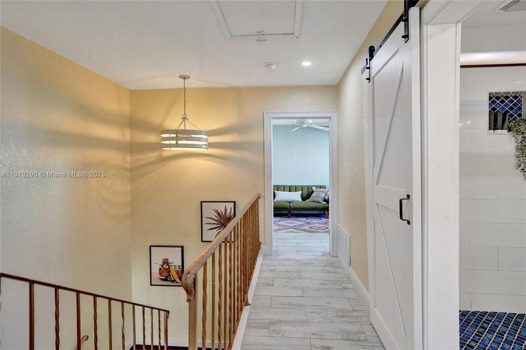 For Sale: $390,000 (2 beds, 1 baths, 1080 Square Feet)