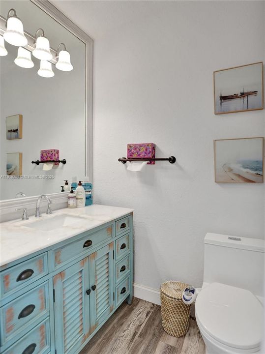 For Sale: $390,000 (2 beds, 1 baths, 1080 Square Feet)