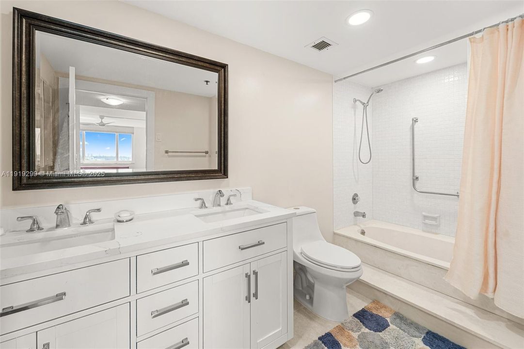 For Sale: $269,999 (2 beds, 2 baths, 1344 Square Feet)