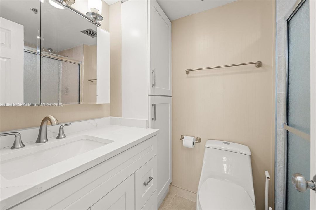 For Sale: $269,999 (2 beds, 2 baths, 1344 Square Feet)