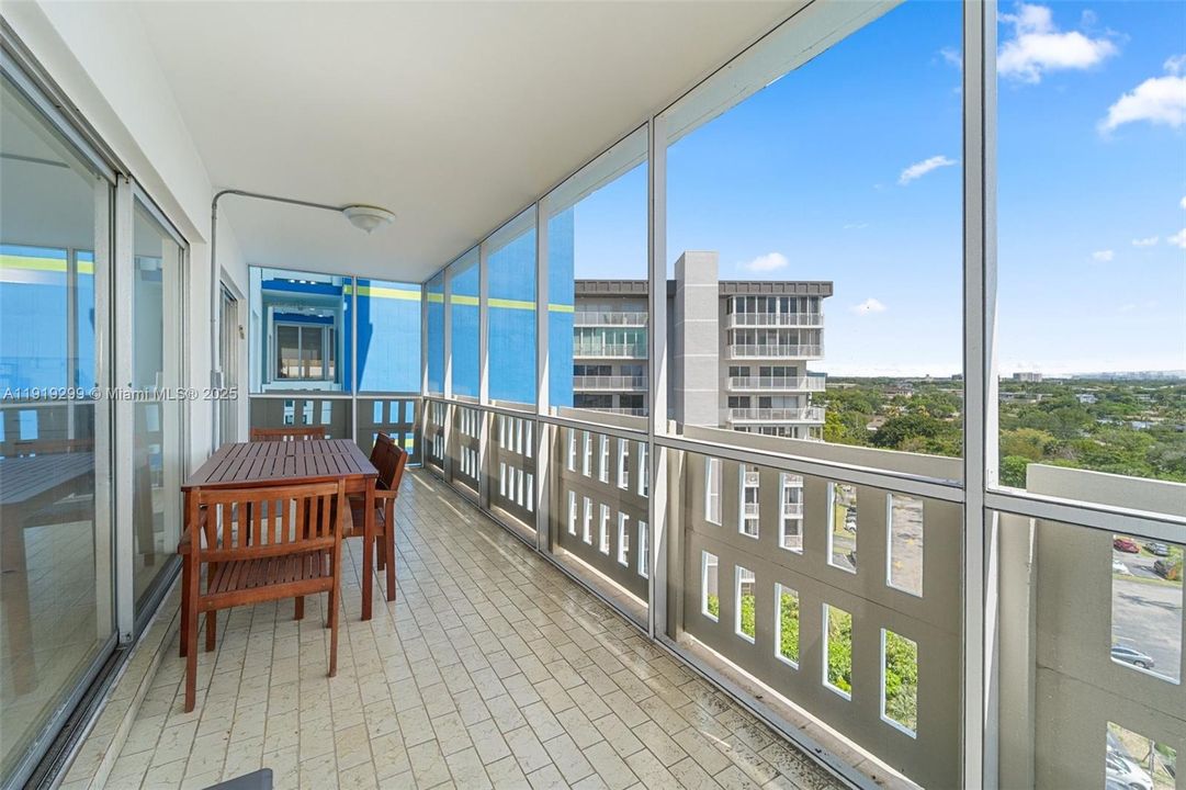 For Sale: $269,999 (2 beds, 2 baths, 1344 Square Feet)