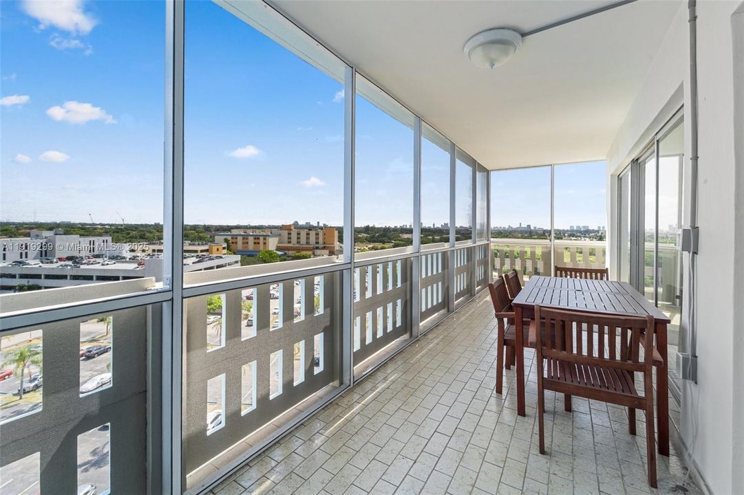 For Sale: $269,999 (2 beds, 2 baths, 1344 Square Feet)