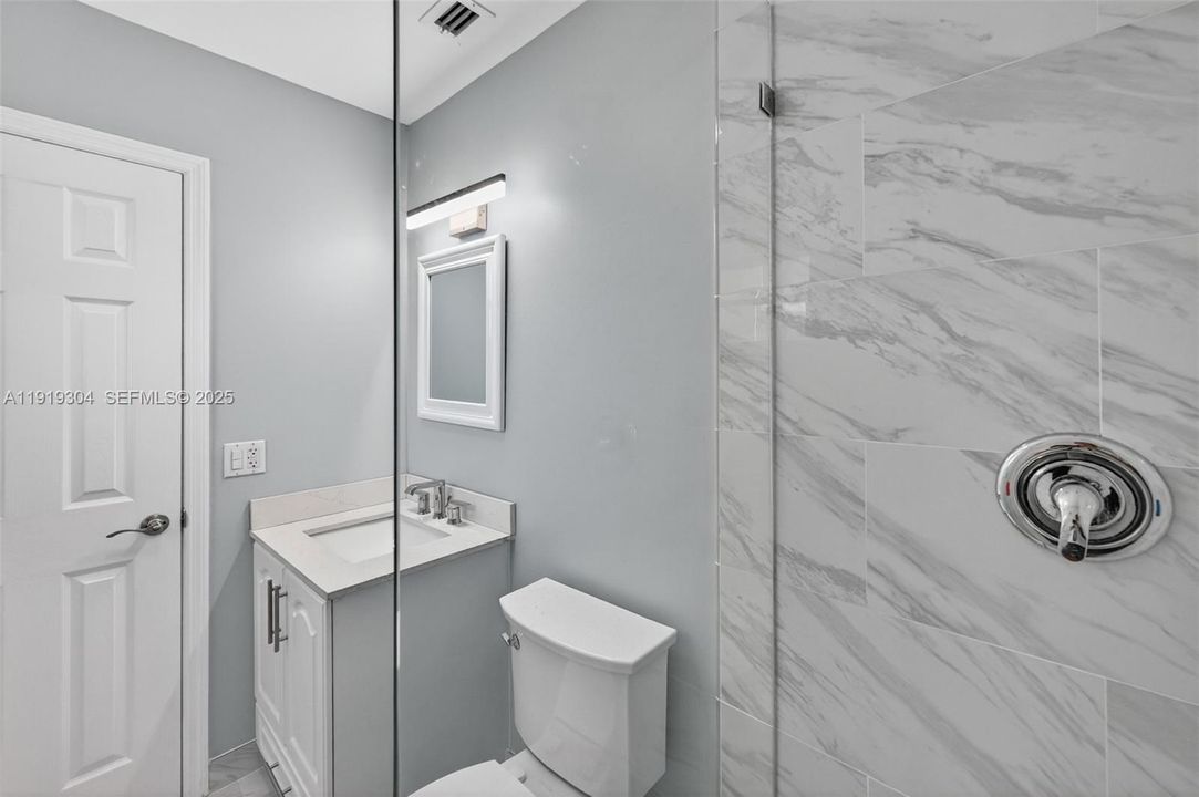 For Sale: $945,000 (3 beds, 2 baths, 1274 Square Feet)