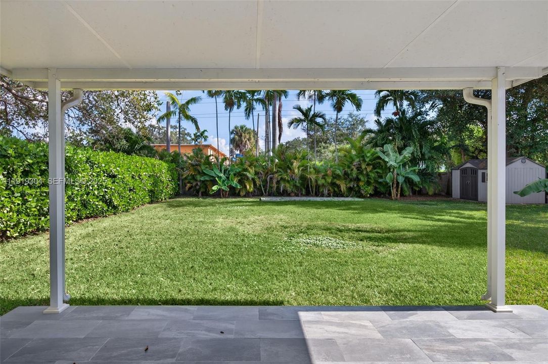 For Sale: $945,000 (3 beds, 2 baths, 1274 Square Feet)