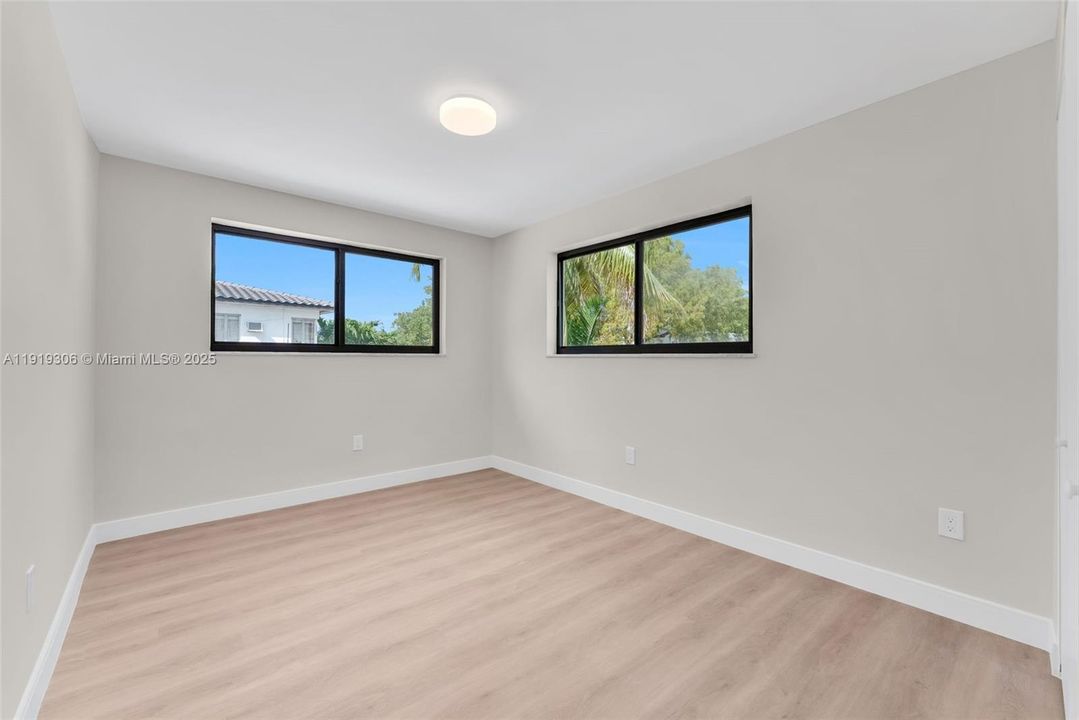 En Venta: $1,150,000 (5 camas, 3 baños, 1891 Pies cuadrados)