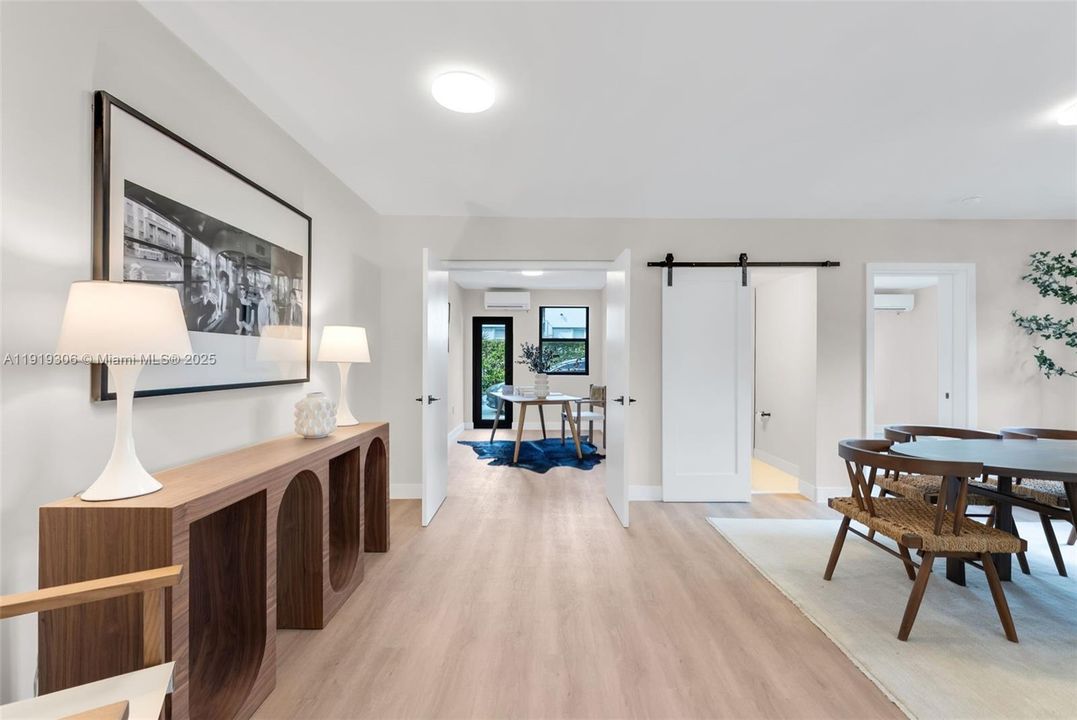 En Venta: $1,150,000 (5 camas, 3 baños, 1891 Pies cuadrados)