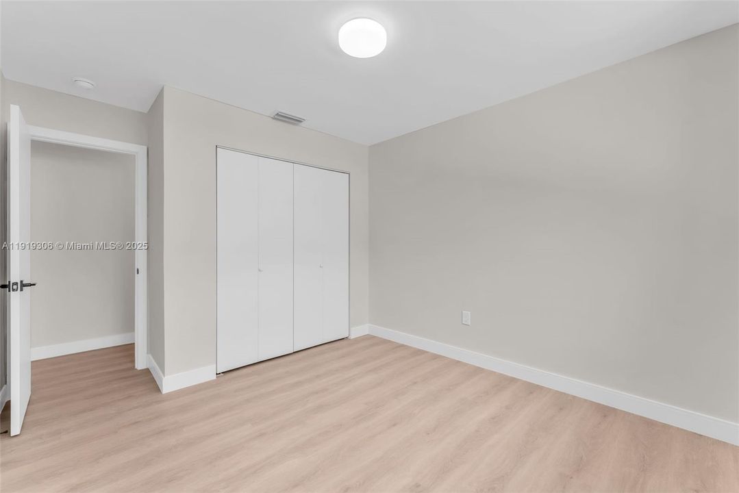 En Venta: $1,150,000 (5 camas, 3 baños, 1891 Pies cuadrados)