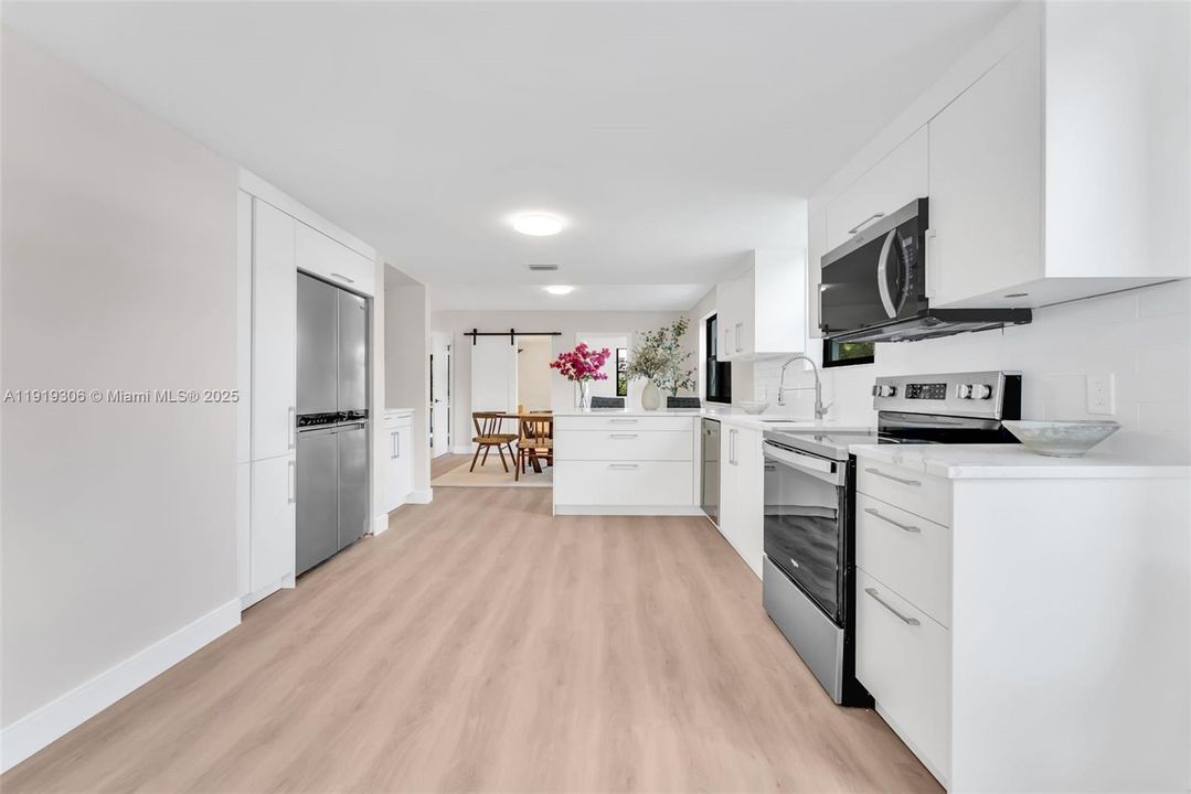 En Venta: $1,150,000 (5 camas, 3 baños, 1891 Pies cuadrados)