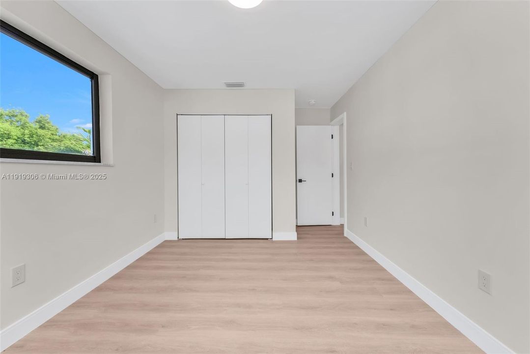 En Venta: $1,150,000 (5 camas, 3 baños, 1891 Pies cuadrados)