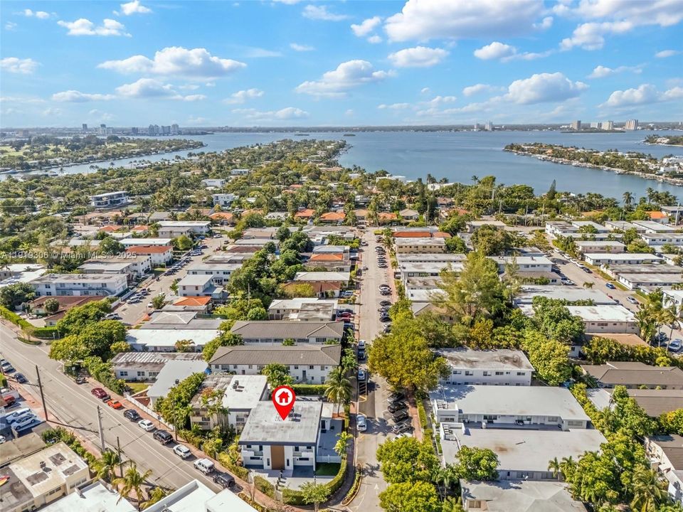 En Venta: $1,150,000 (5 camas, 3 baños, 1891 Pies cuadrados)