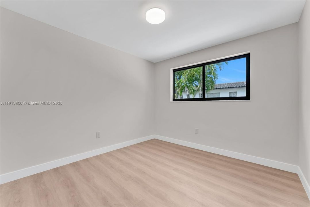 En Venta: $1,150,000 (5 camas, 3 baños, 1891 Pies cuadrados)