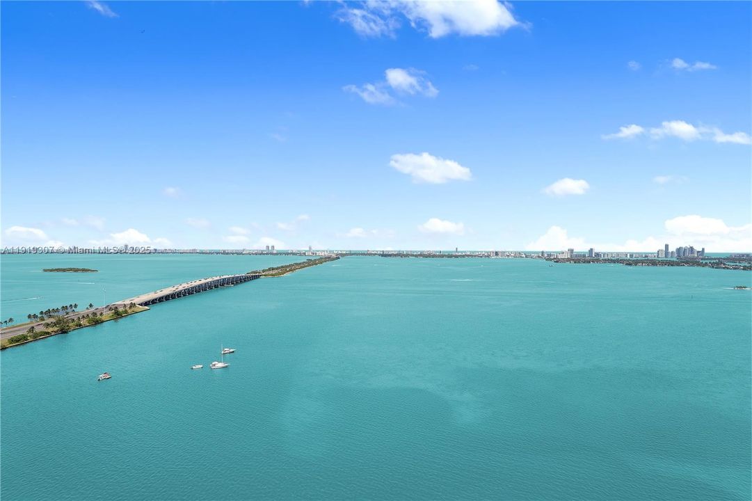 For Sale: $1,900,000 (3 beds, 3 baths, 1634 Square Feet)