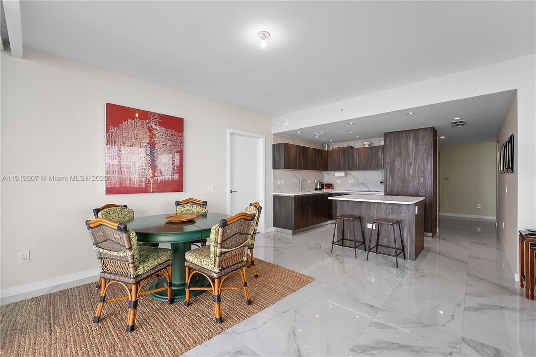 For Sale: $1,900,000 (3 beds, 3 baths, 1634 Square Feet)