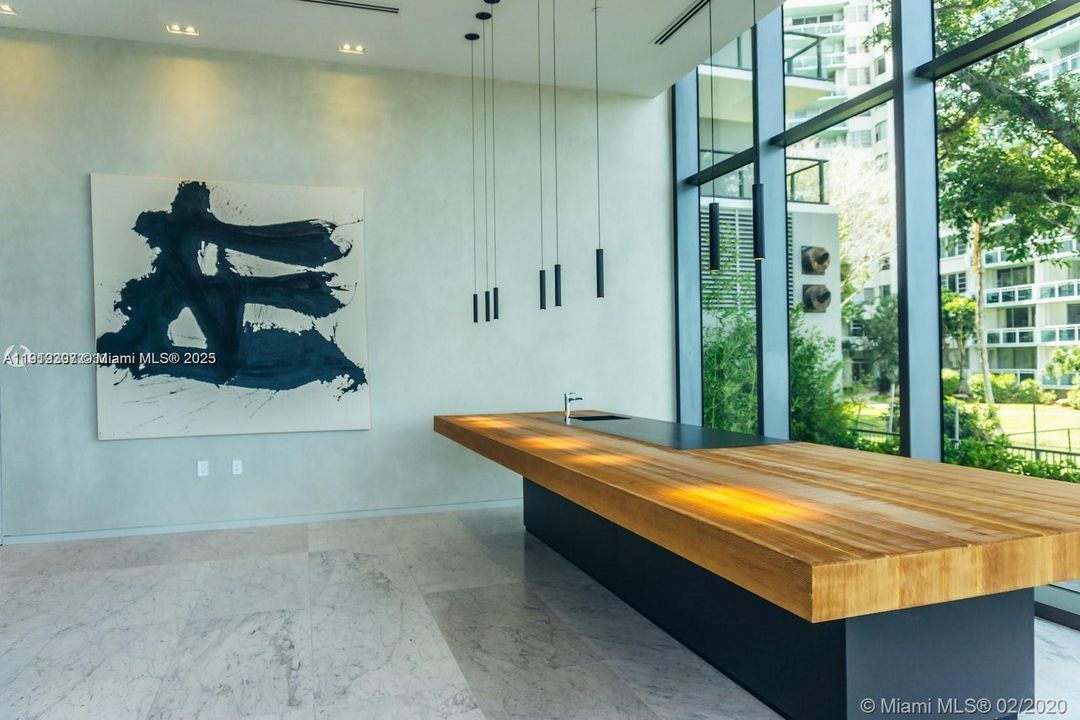 For Sale: $1,900,000 (3 beds, 3 baths, 1634 Square Feet)