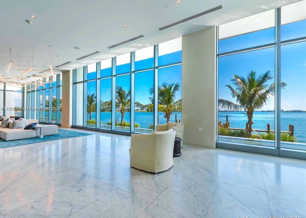 For Sale: $1,900,000 (3 beds, 3 baths, 1634 Square Feet)