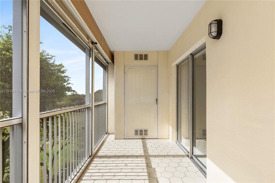 待售: $198,921 (2 贝兹, 2 浴室, 1166 平方英尺)