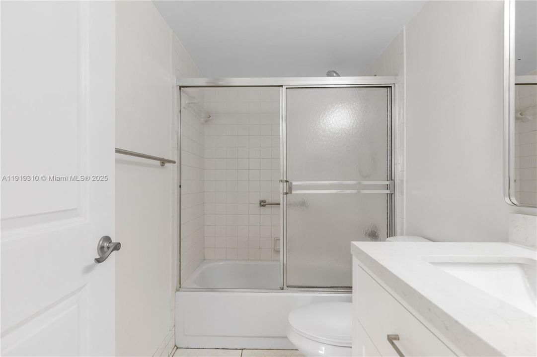 待售: $198,921 (2 贝兹, 2 浴室, 1166 平方英尺)