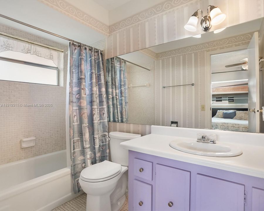 待售: $115,000 (2 贝兹, 2 浴室, 944 平方英尺)