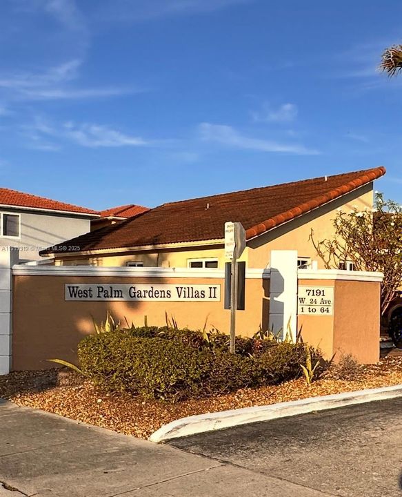 Active With Contract: $2,300 (2 beds, 2 baths, 1020 Square Feet)