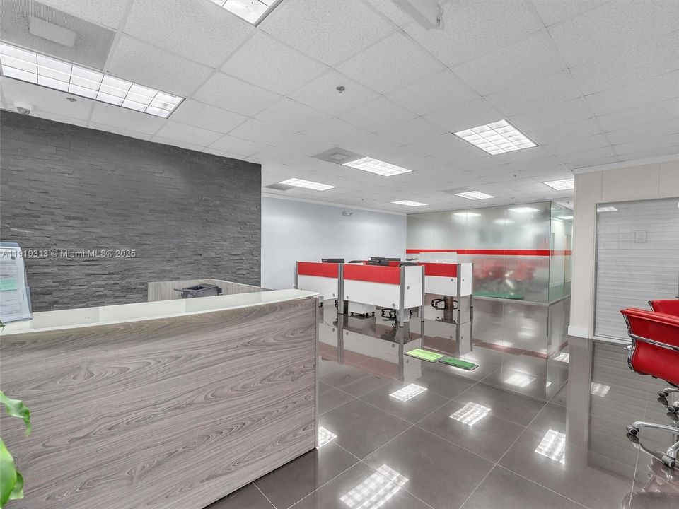 待售: $6,136,000 (0 贝兹, 0 浴室, 0 平方英尺)